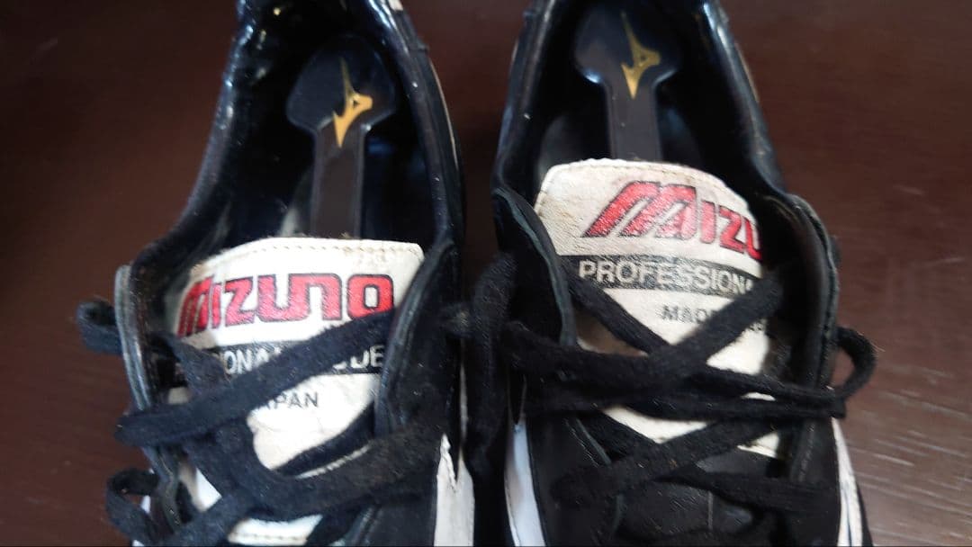 元日本代表　柳沢敦　実使用　サイン入　スパイク　モレリア