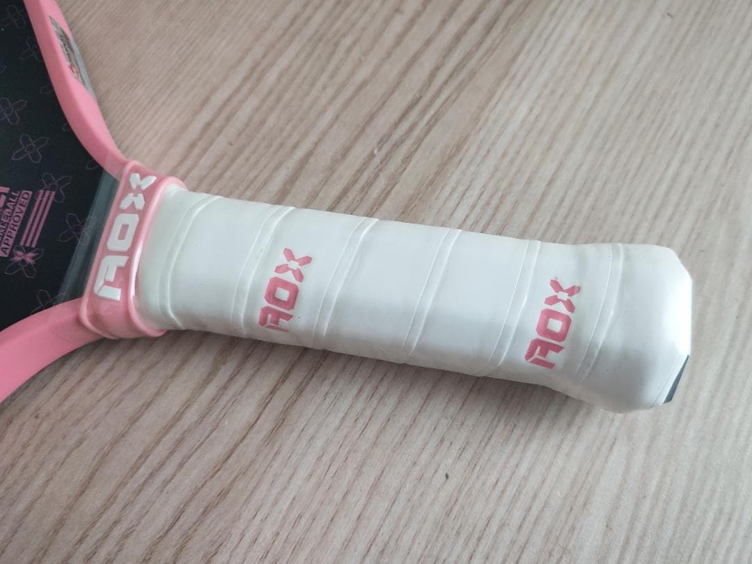 ピックルボール パドル ARRONAX カーボン加工の摩擦面 ピンク