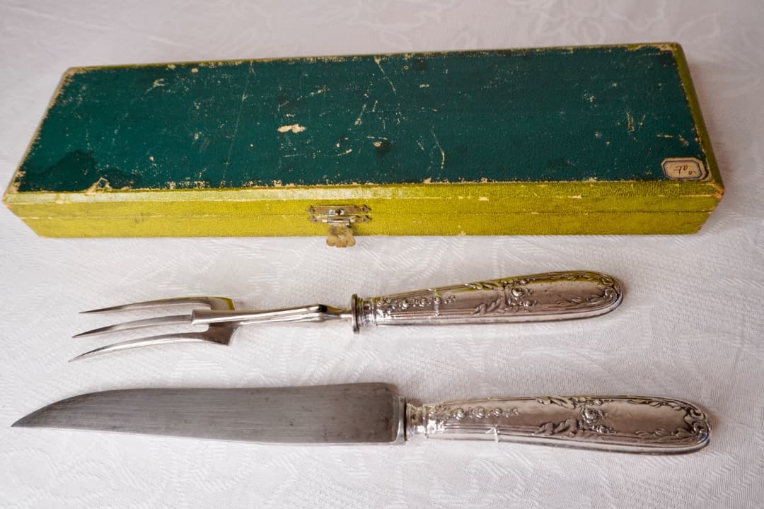 フランス シルバープレート アンティーク 肉切り用大型フォーク＆ナイフセット