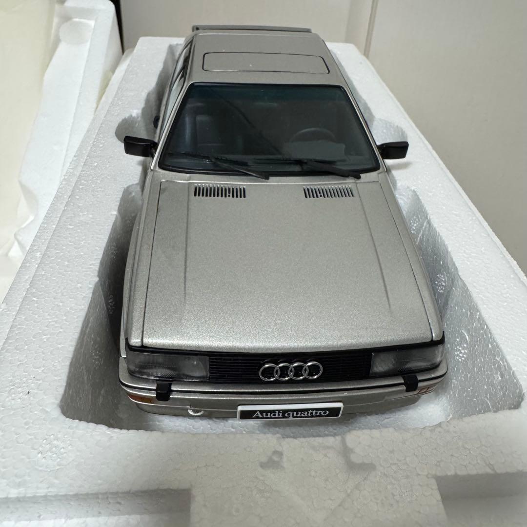 ミニカー AUTOart Audi sport Quattro 1988 1/18