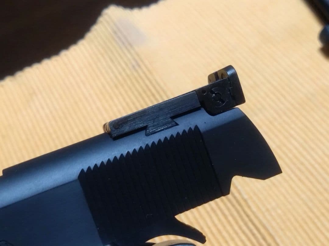 マルイ　 コルト ガバメントカスタム ガスガン　ボマーサイト