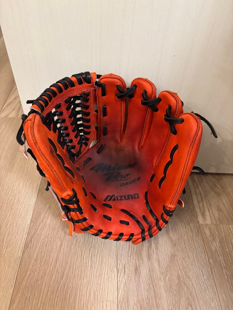グローブ　ミズノプロ　オーダー　小笠原道大選手モデル