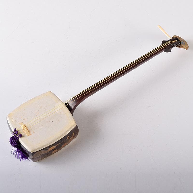 和楽器　ミニチュア　山水人物蒔絵　三味線　置物　バチ付　時代箱付　M　R8262