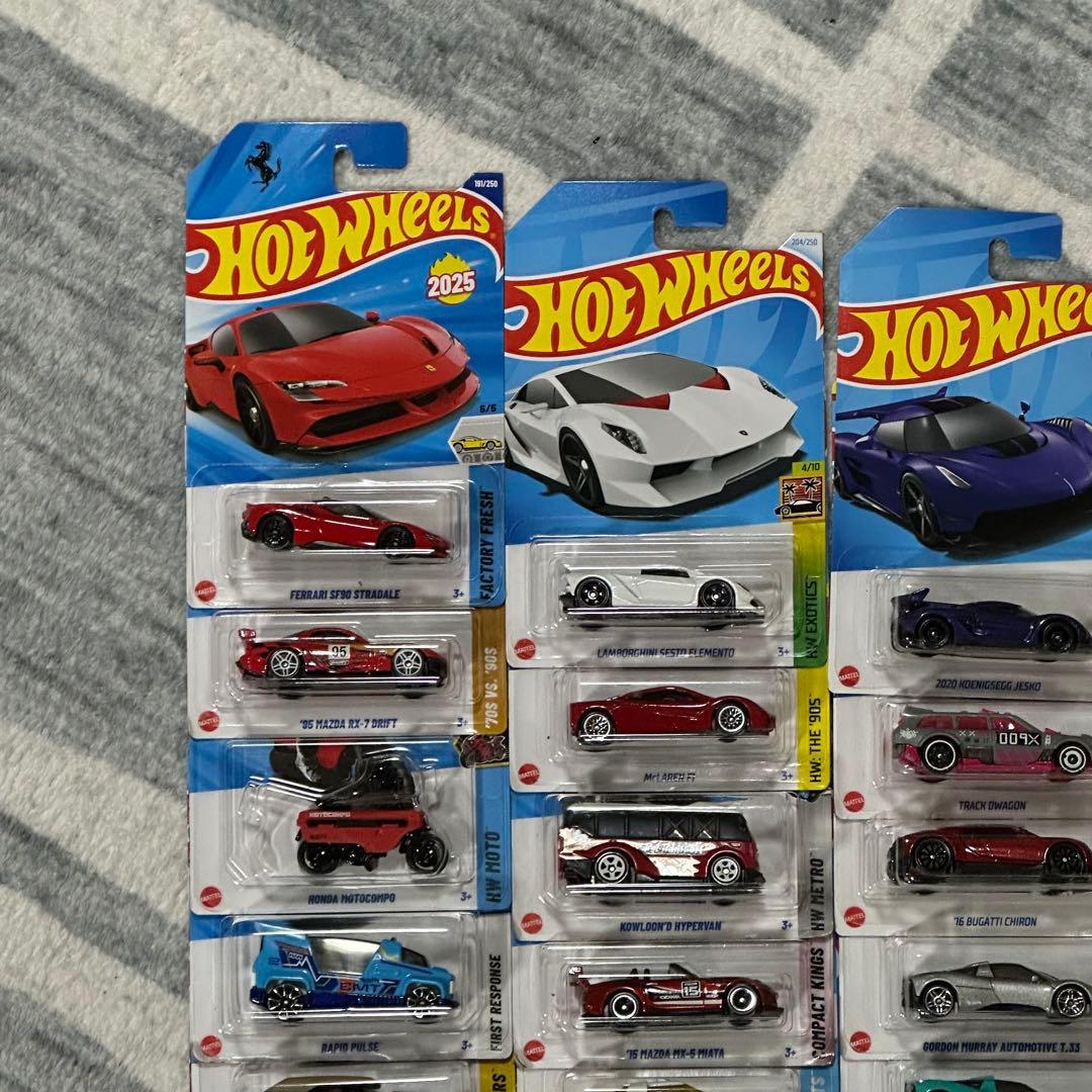 ホットウィール ベーシック 36台セット⑯ フェラーリ シルバラード等