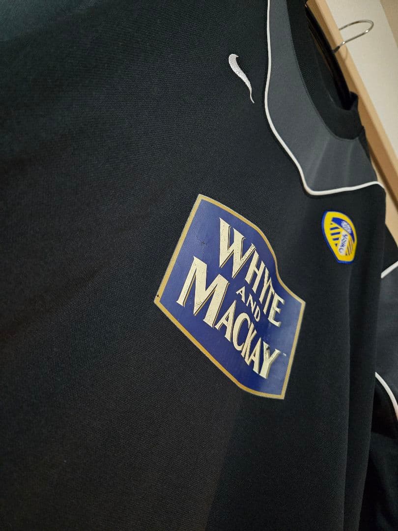 【極希少】​03/04 リーズ NIKE 正規品 トレーニングトップ