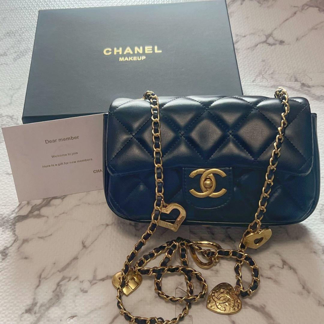CHANEL ブラック ショルダー バッグ ハートチェーン ノベルティ