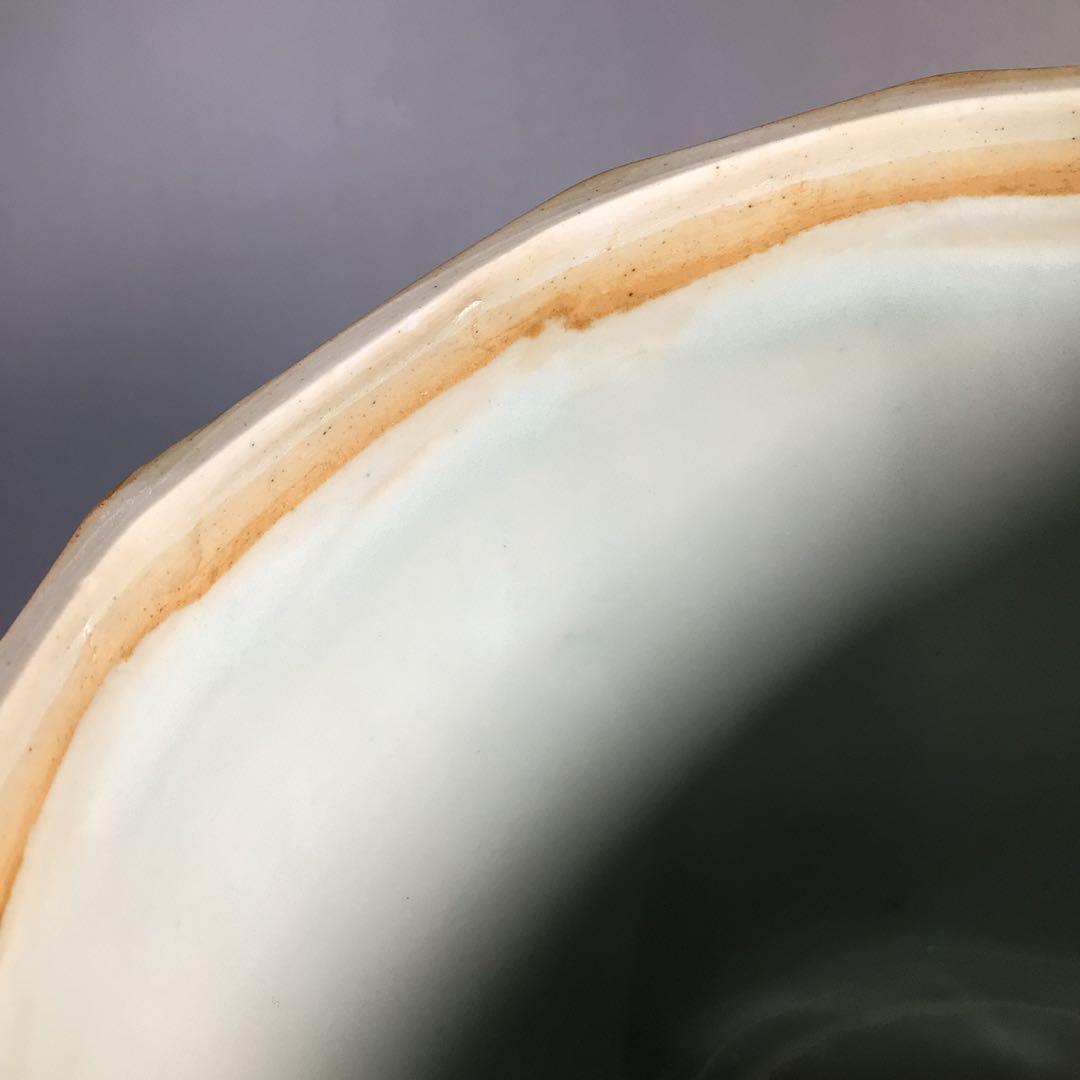 Ｍ７７７　水指　『凌山造』『染付山水人物文』『呉須十二角水指』　共箱　茶道具