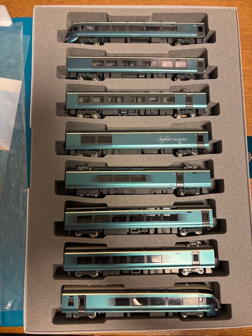 KATO 10-1662 E261系「サフィール踊り子」室内灯付き8両セット