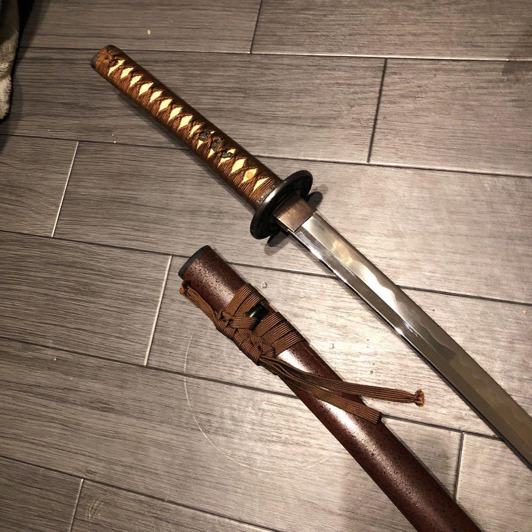 高級模造刀　高級居合刀　太刀　　本研波刃　亜鉛合金　茶拵え