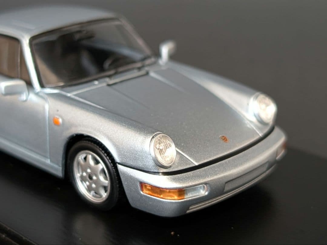スパーク 1/43 Porsche 964 カレラ 4 1989