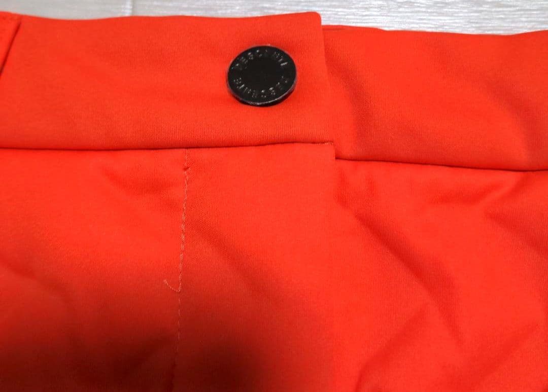 再再再値下げ新品　デサントゴルフ　ダウンスカートМ　定価23100円中綿オレンジ