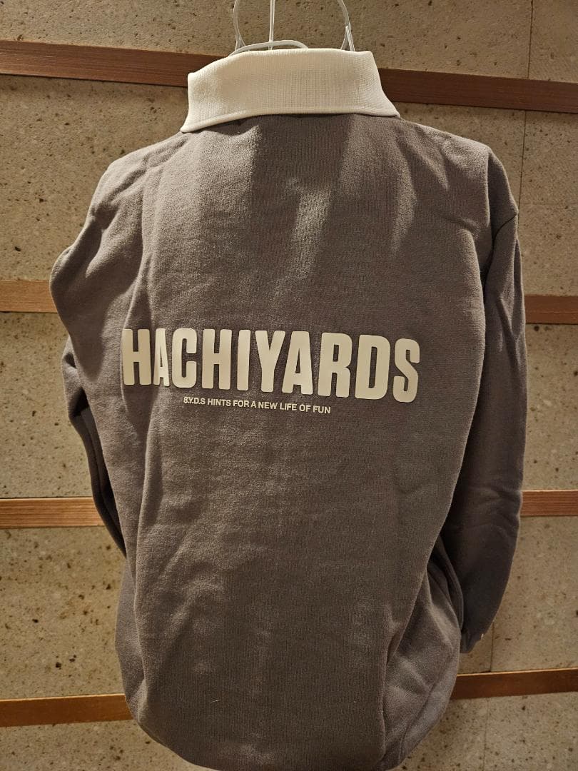 HACHIYARDS 蜂刺繍 長袖トレーナー襟付
