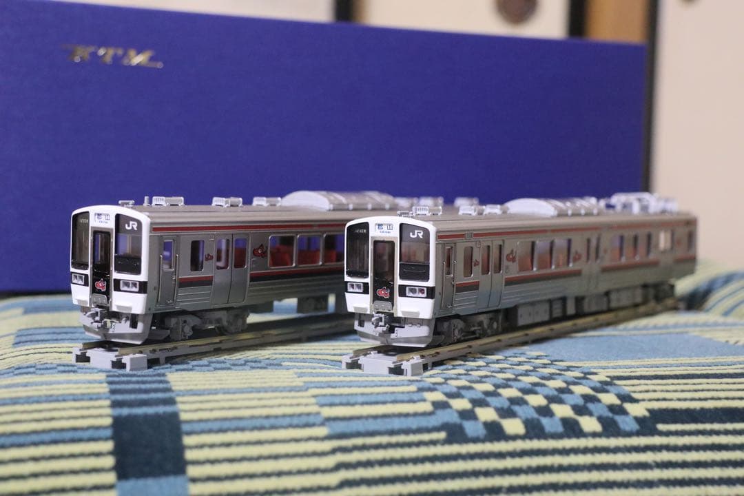 新品未走行　カツミ 719系磐越西線あかべぇ色　2両セット