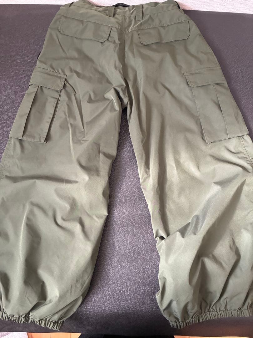新品calm ジャケット＆カーゴパンツ セット　カーキー色
