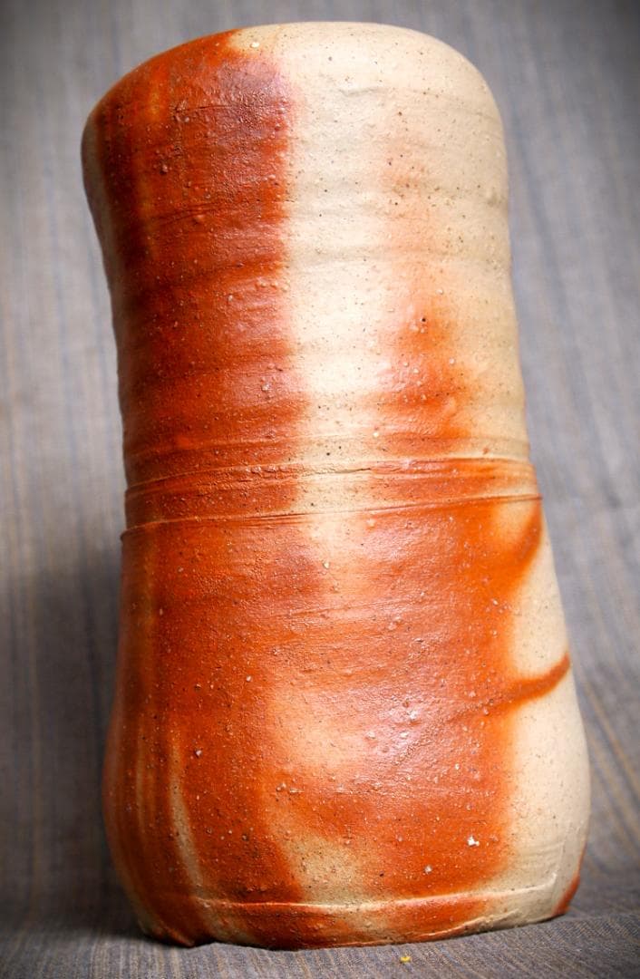 人気作家★金重有邦【師：金重素山、金重陶陽】★備前緋襷花入★共箱・布