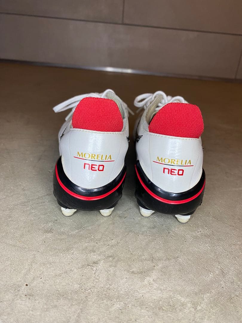 サッカースパイク　ミズノモレリアネオ3ジャパンMIX 24CM