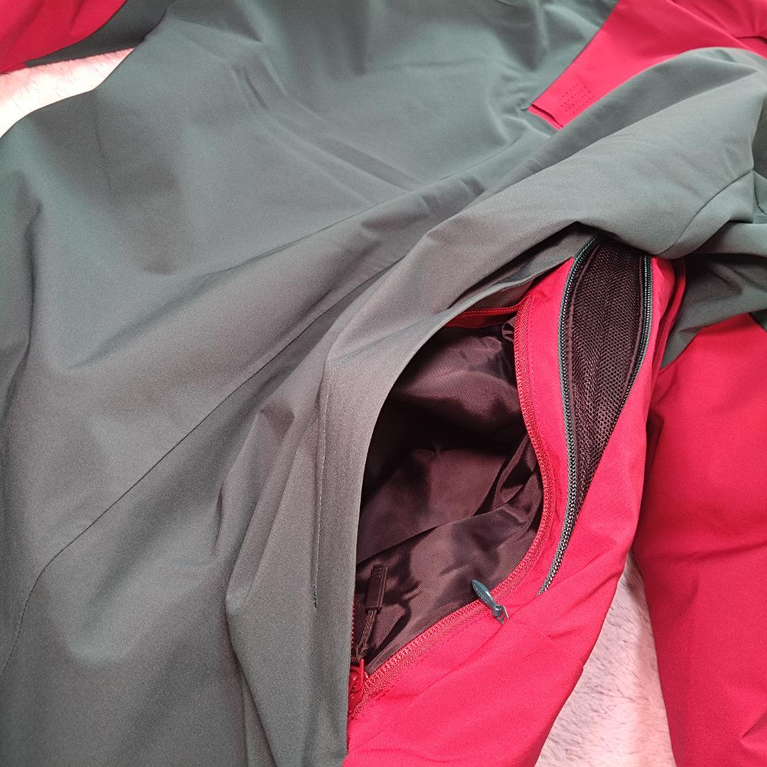 さ*と様 極美品デサント、大きいＬ、高機能、ポケット多数、脇下ベンチレーション、