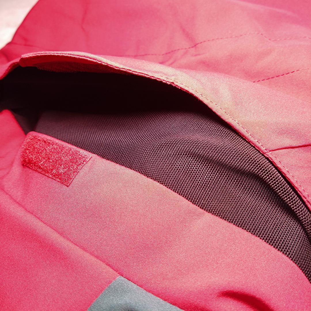 さ*と様 極美品デサント、大きいＬ、高機能、ポケット多数、脇下ベンチレーション、