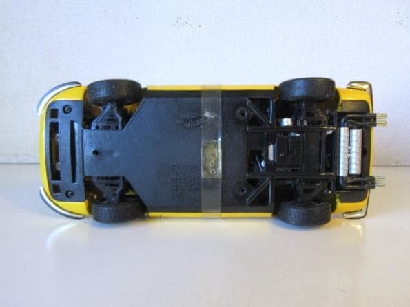 特価 Hot Wheels 1/18 フェラーリ Dino246GTS イエロー