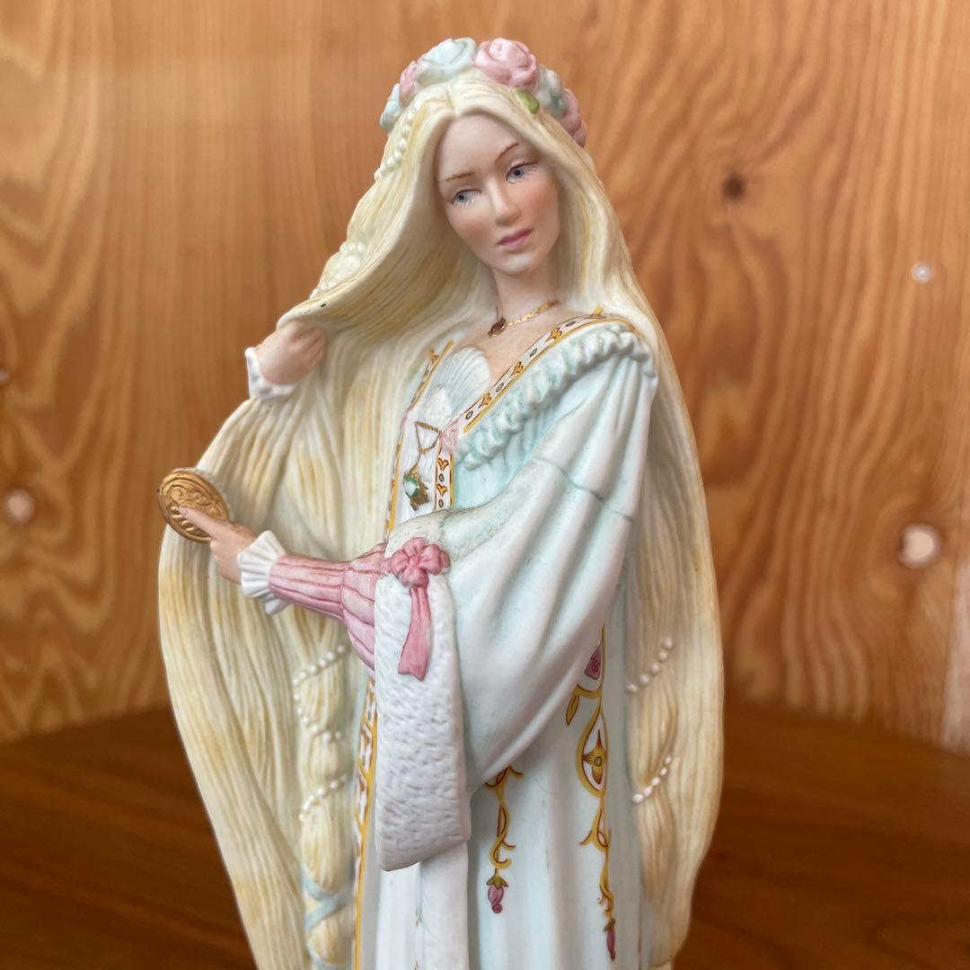 Lenox ラプンツェル　美しい陶器製女性像 花飾り　長い髪　日本製　レノックス
