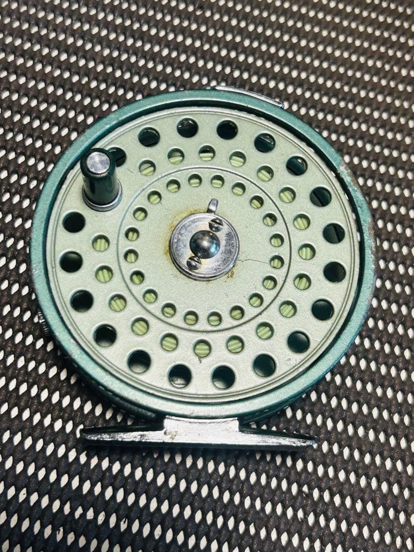 HENDON 320 フライリール 緑