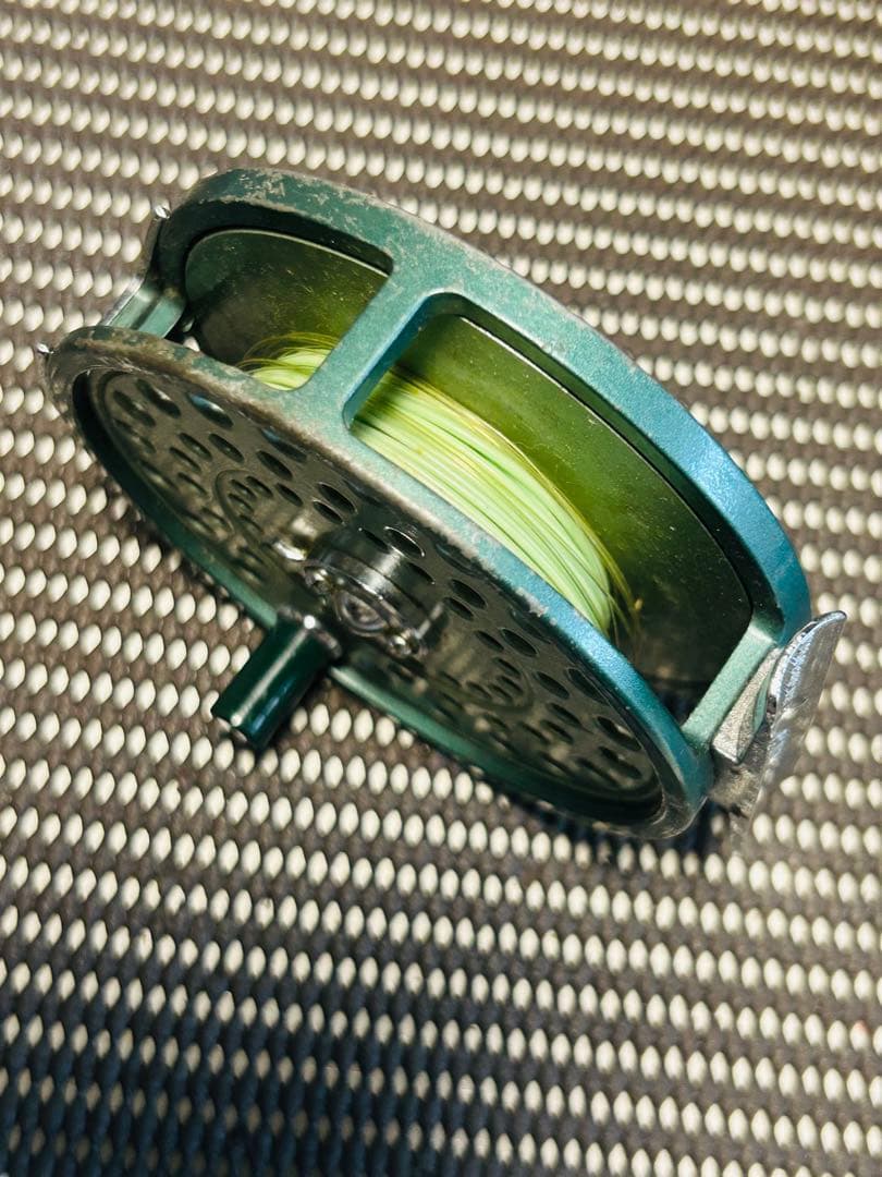 HENDON 320 フライリール 緑