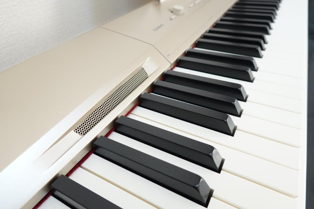 美品使用10回程度のみほぼ未使用 CASIO 電子ピアノ PX-160 ゴールド