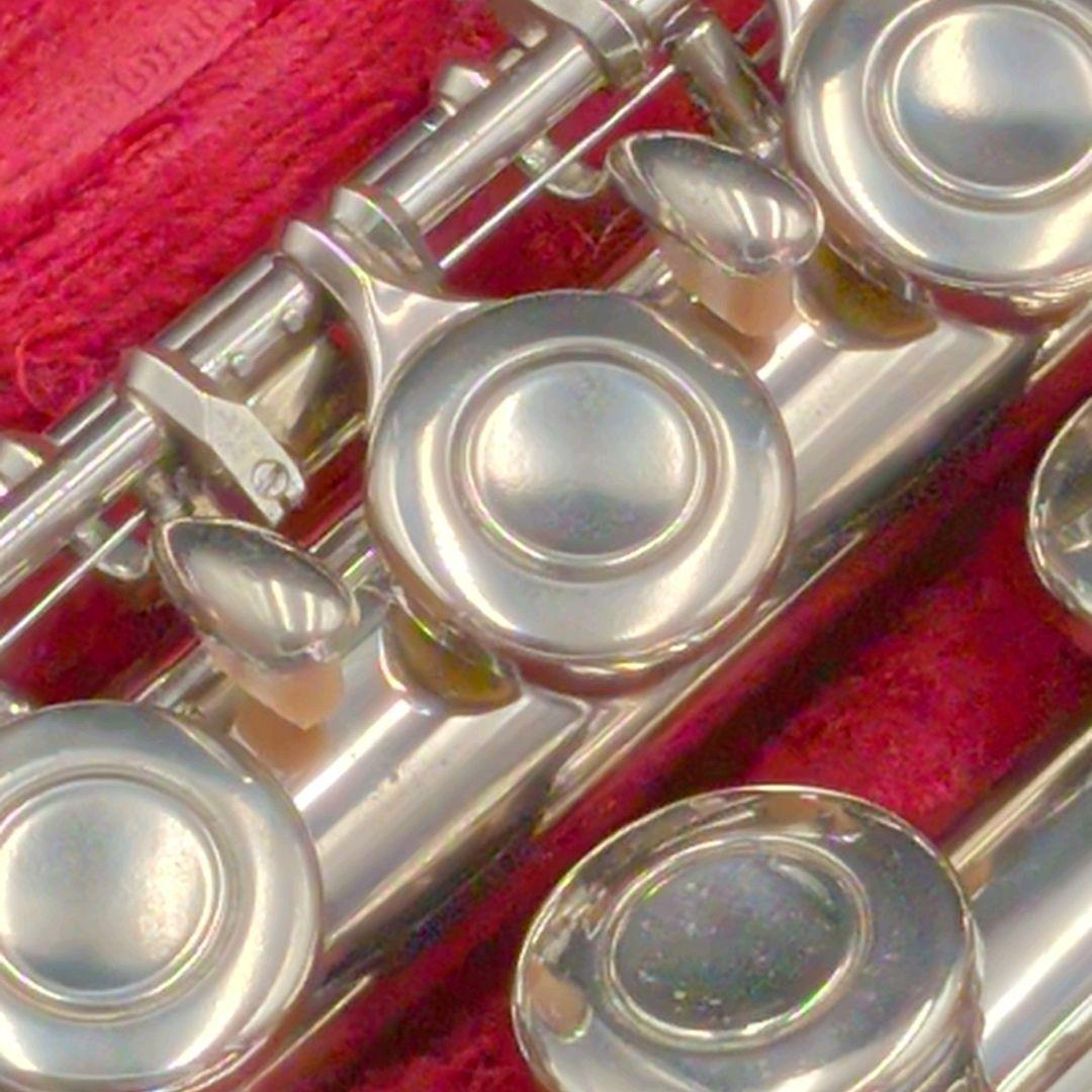 ニッカン 調整済　YFL-211 　フルート 本体 ケース付き