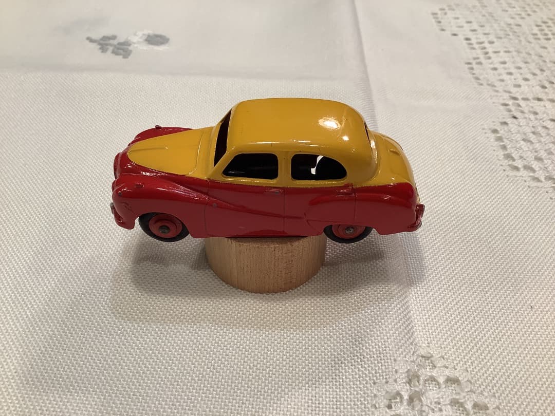 美品　DINKY TOYS AUSTIN SOMERSET ミニカー