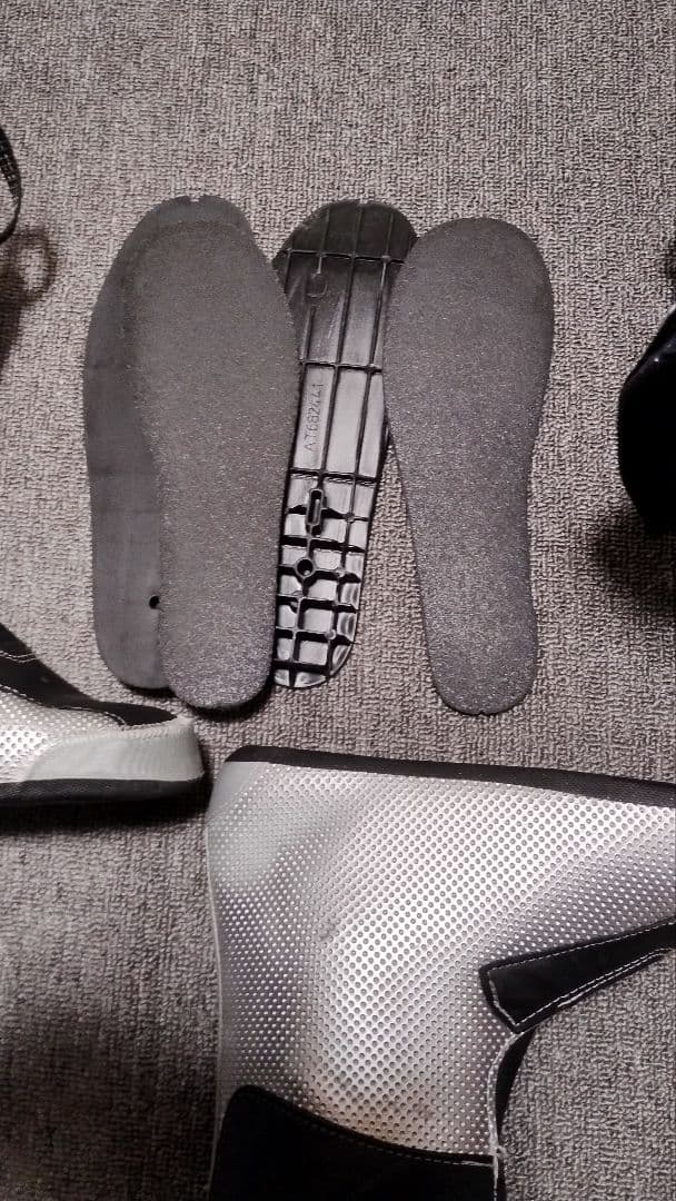 アトミック　スキーブーツATOMIC Hawx Magna 80 28cm