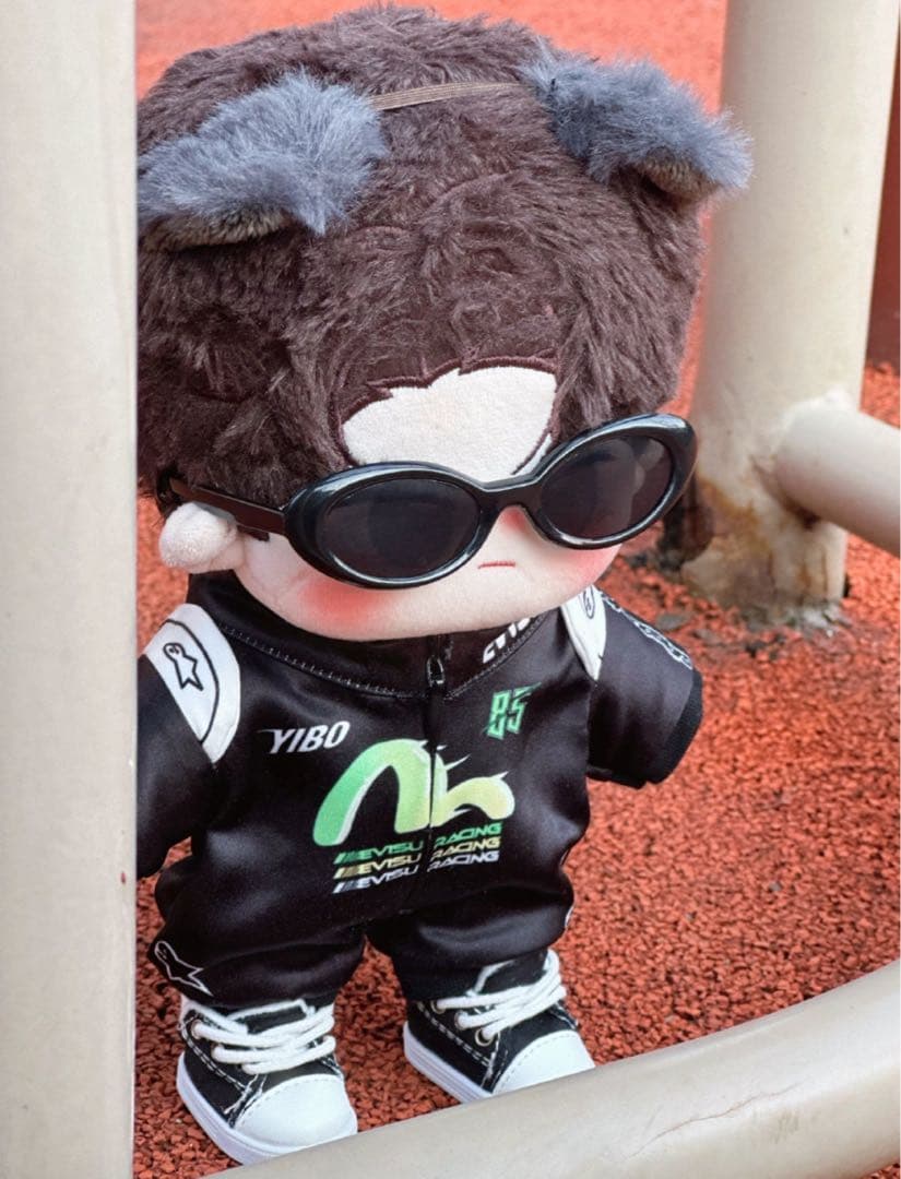 王一博ぬいぐるみ20cm肖战20cmぬいぐるみ服　博君一肖ぬいぐるみ服