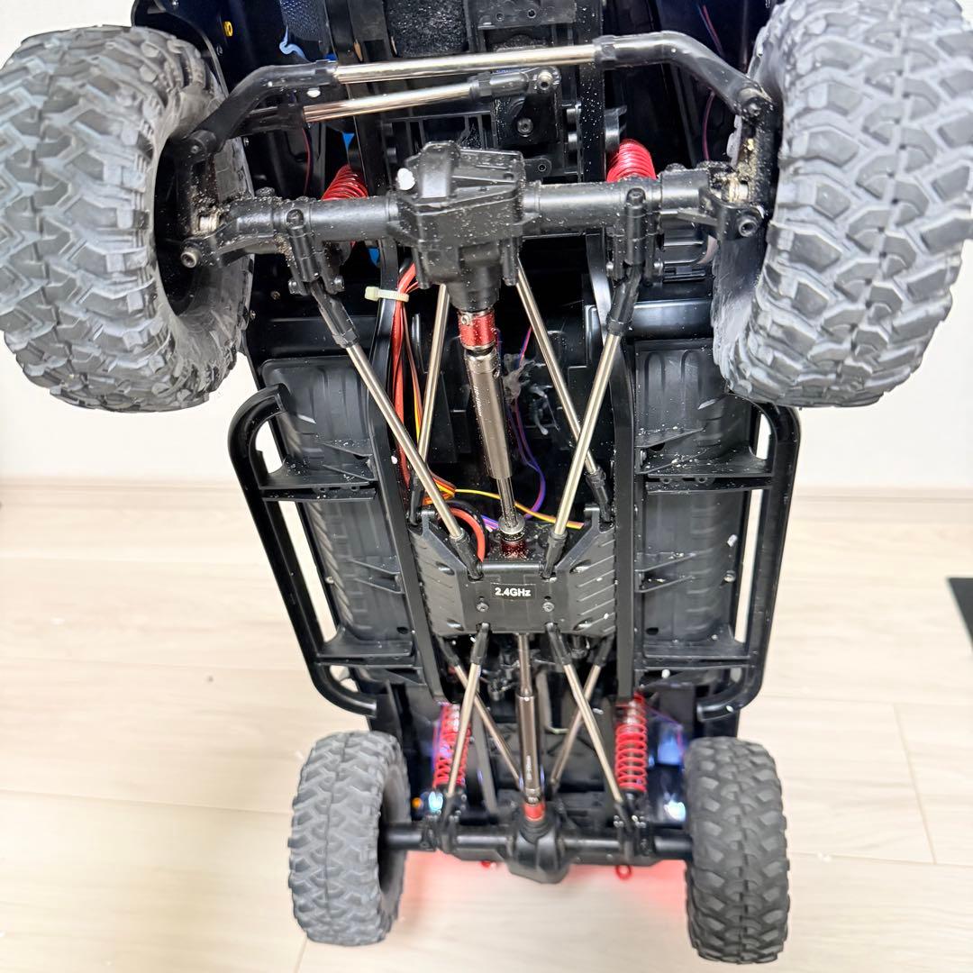 美品　1/8 ランドローバー　ディフェンダー　D110 ラジコン　電動RC