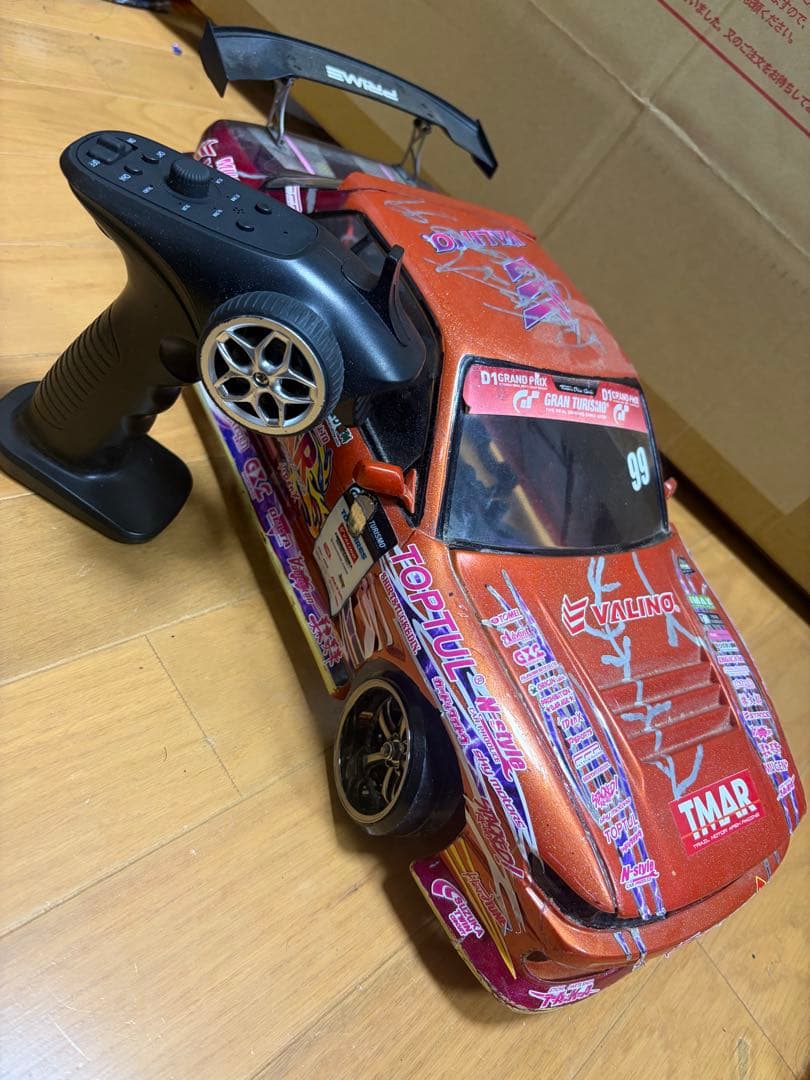 ドリフトカー 1/10 オレンジ/ブラック リモコン付き