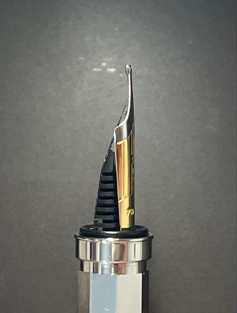 グラフフォンファーバーカステル 伯爵コレクション 万年筆