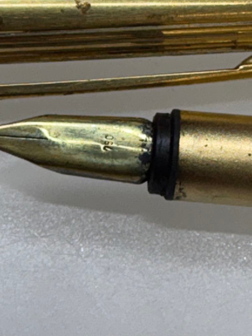 モンブラン・ゴールド万年筆・インク無し・中古品