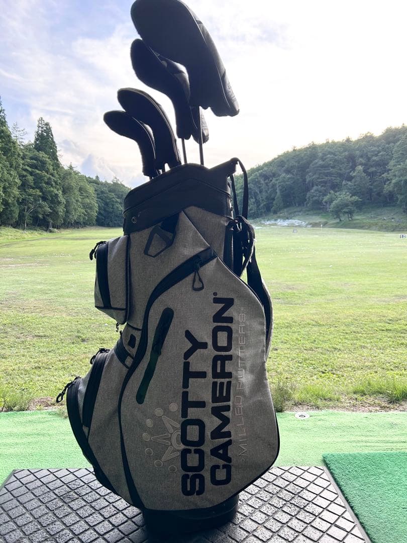 スコッティキャメロン　キャディバッグヘッドカバー付き