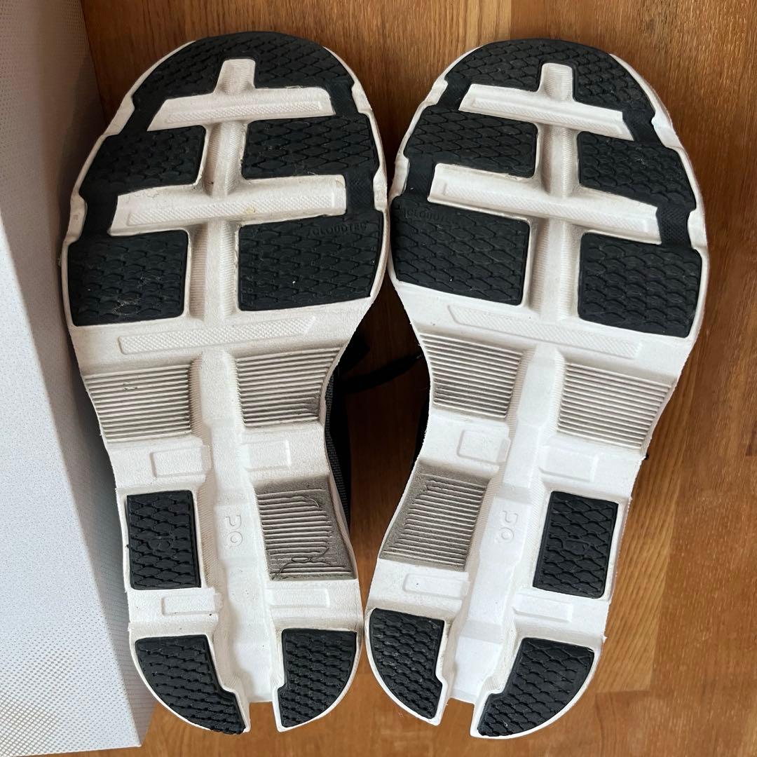 クラウドモンスター2 ON ランニング ブラック 23.5cm