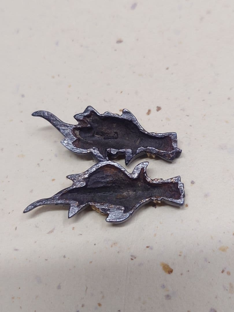 目貫、赤銅地、植物図