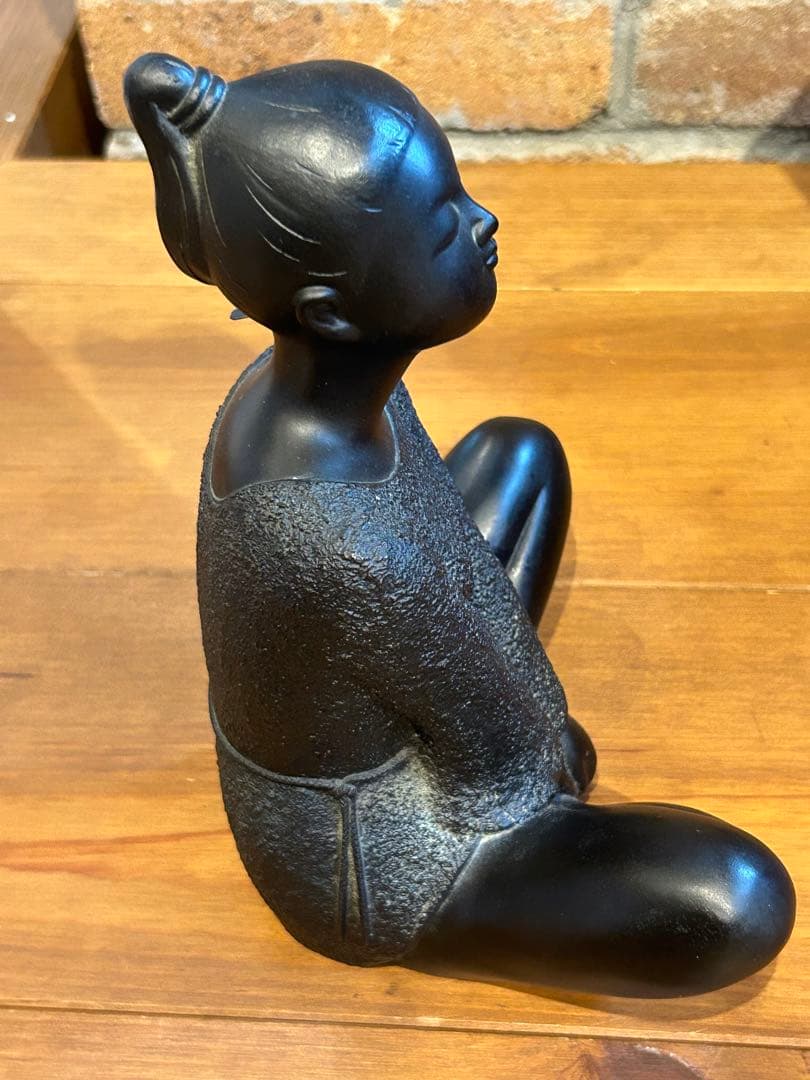 金工師 板保次作 銅製 「おすまし」 　ブロンズ像