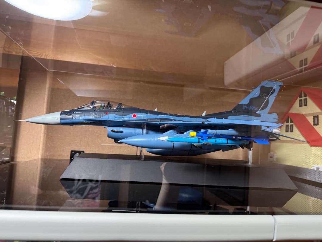 デアゴスティーニ　F-2戦闘機　特注ケース付き