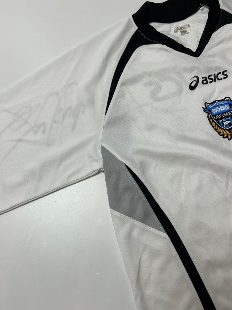asics 川崎フロンターレ　サイン入り　ホワイト　長袖シャツ　Sサイズ