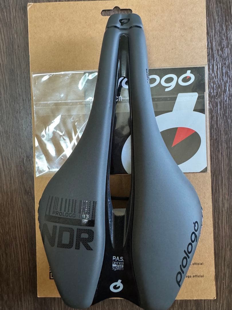 prologo NDR サドル Tirox 143 アンソラサイト/ブラック