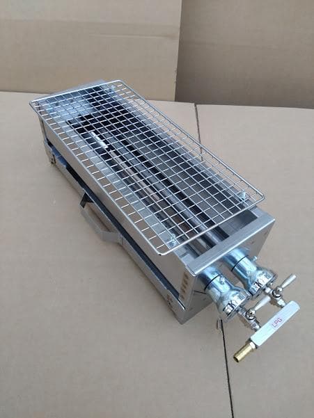 5日以内に発送します ★ 未使用品 ガス焼鳥機 焼き網付き 送料無料 海鮮魚介類