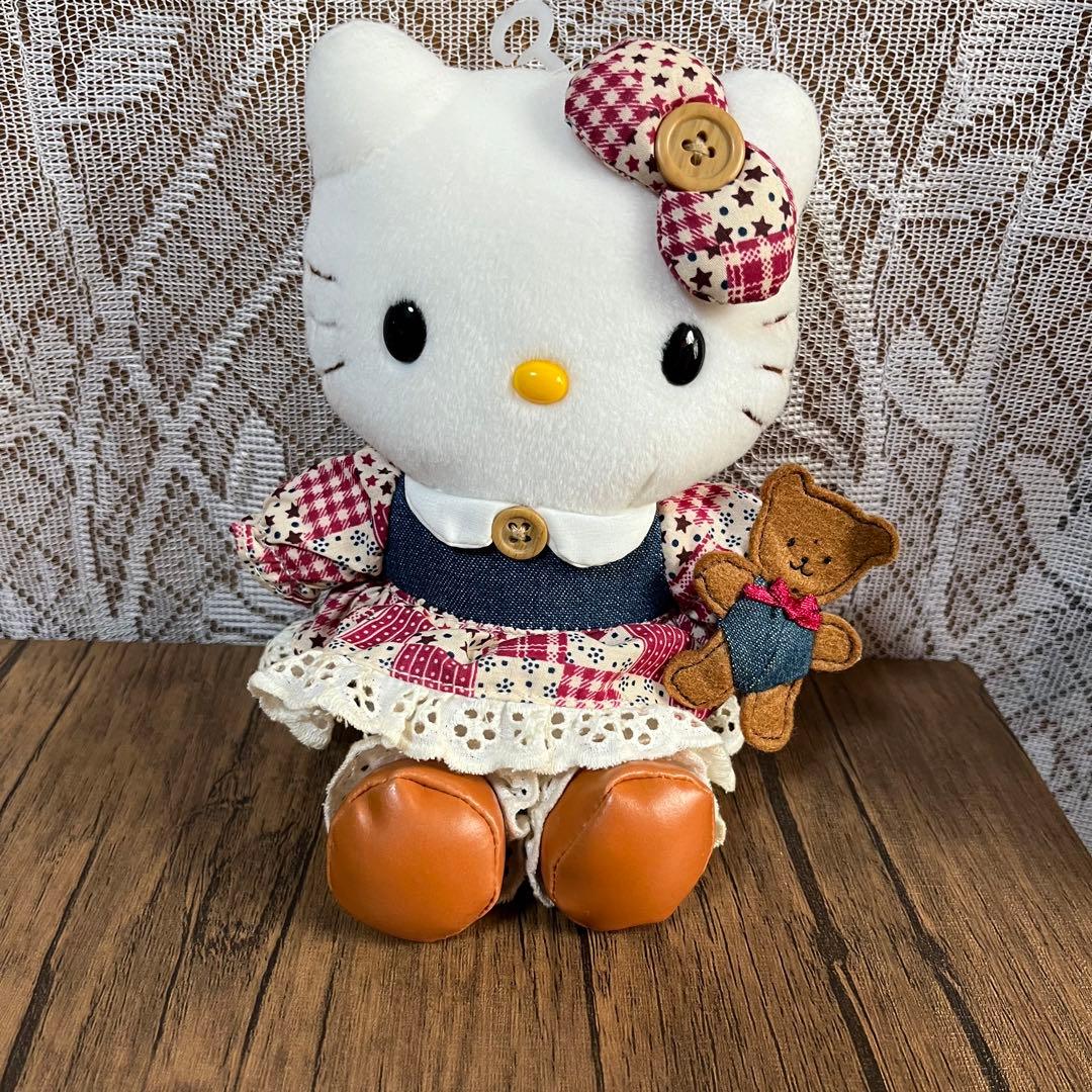 ハローキティ　レトロなぬいぐるみ　くまちゃん