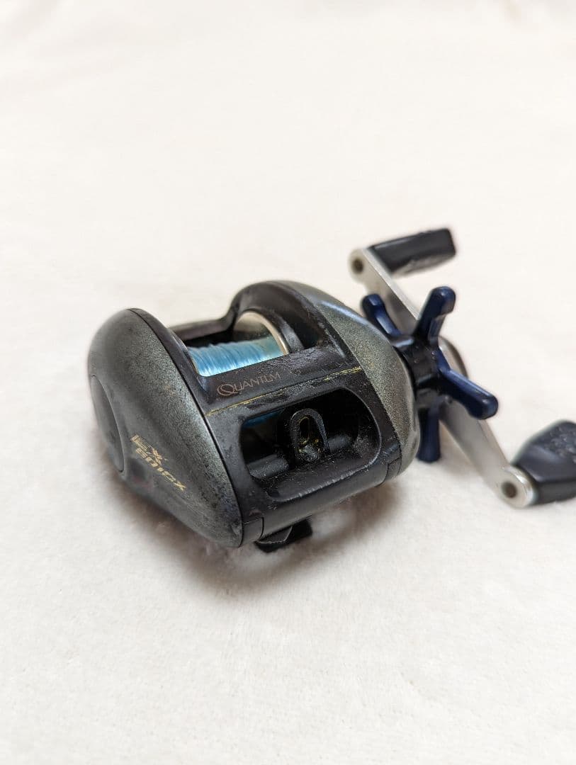 クァンタム　ZEBCO　ベイトリール左ハンドル