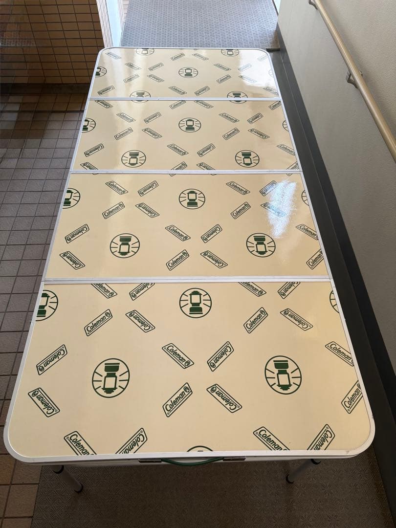 Colemanファミリー・グループ向け大型アウトドアテーブル四折テーブル 8