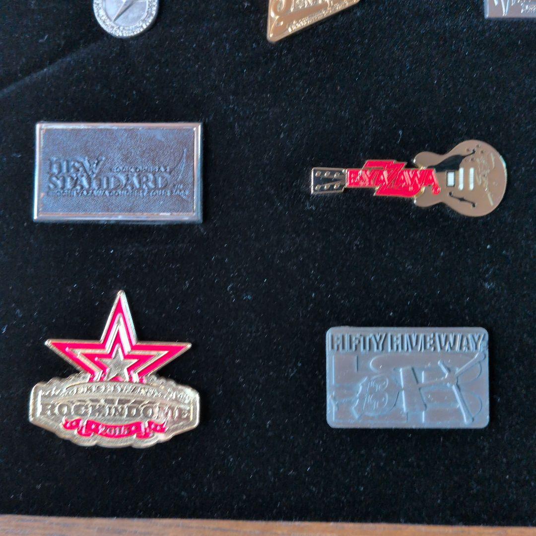 矢沢永吉さん　ピンバッチ１８個　ケ−ス入り 未使用に近い