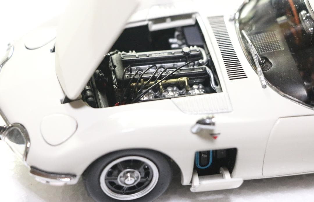 貴重 　エブロ　トヨタ２０００ＧＴ　1/24　中古品