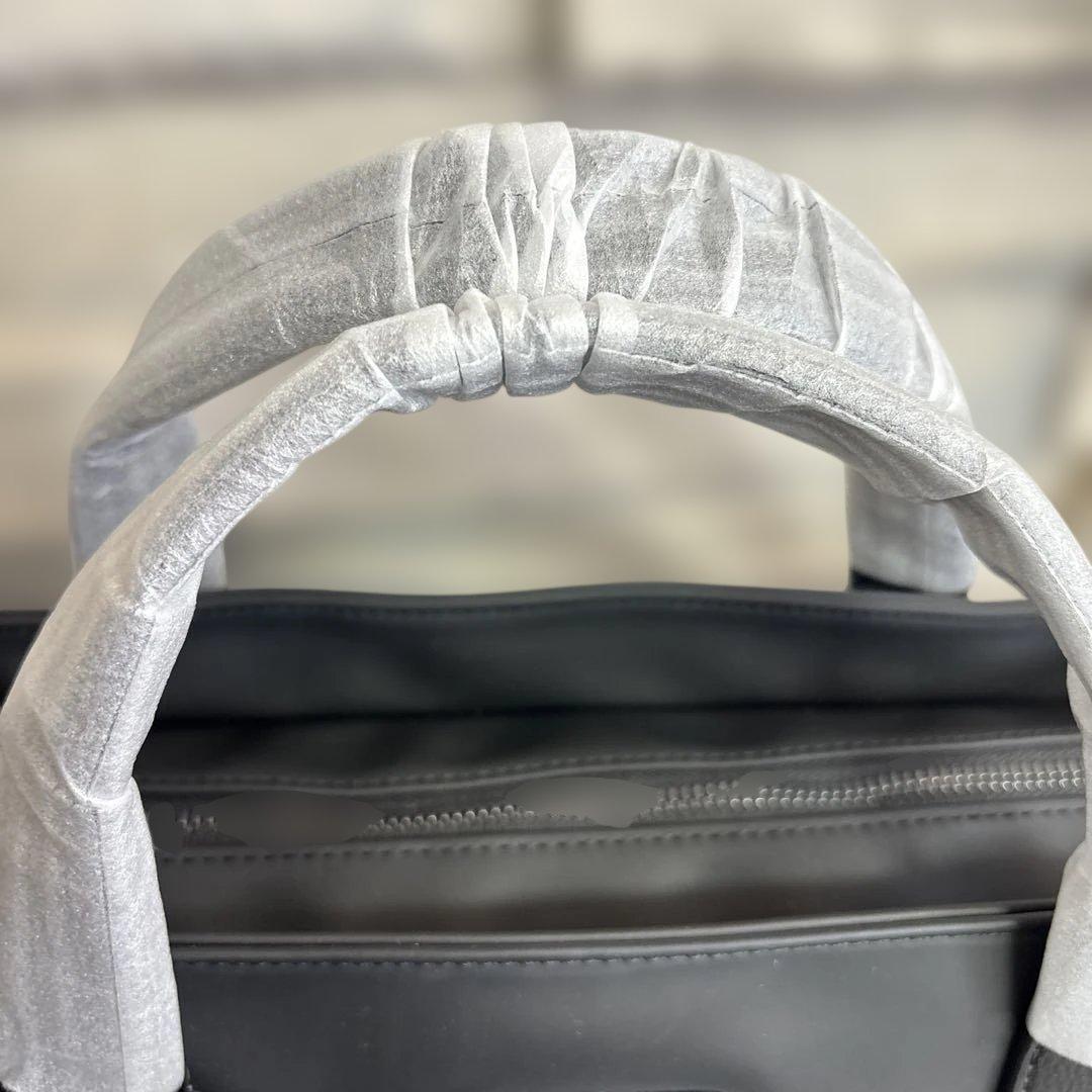 ウノピューウノウグァーレトレ　カートバッグ 訳あり　新品