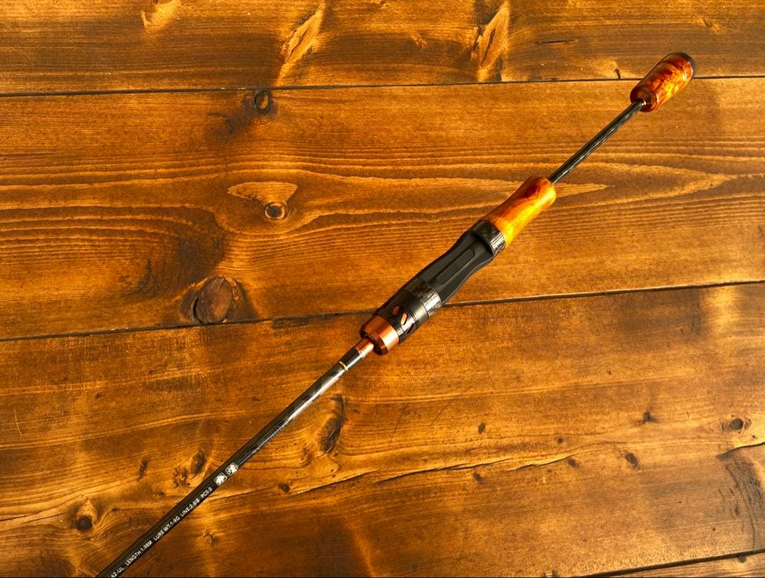 新品未使用　カーボンロッド　スピニング　662UL バスロッド　ウッドグリップ